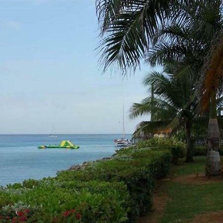 Mobay Las Palmas Montego Bay Exterior photo